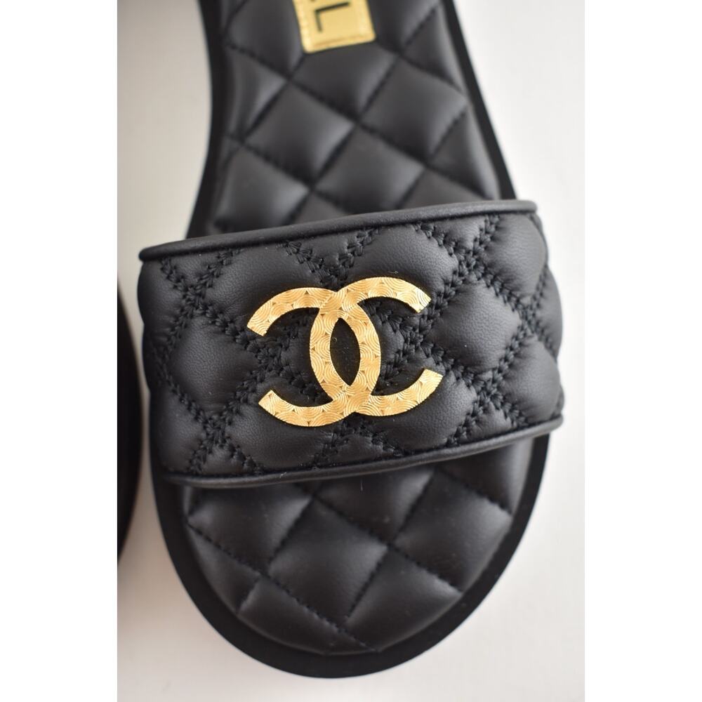 Chanel REV Black Quilted Leather Gold Logo Mule Slide Sandal Flip Flop Flat 35 - Picture 12 of 16